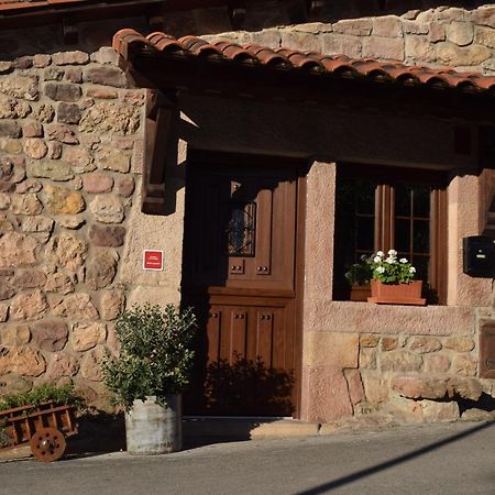 La Casita Del Treceno Cerca De Comillas Villa Exterior photo